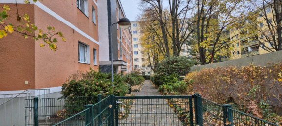 Квартира с 2 комнатами в Вильгельмштадт, Германия № 266974 3