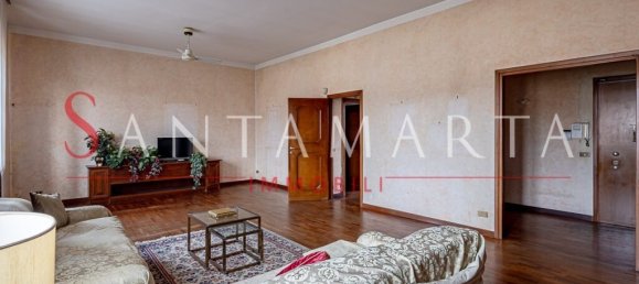 2 bedrooms Apartment in Milan, Italy No. 243503 4