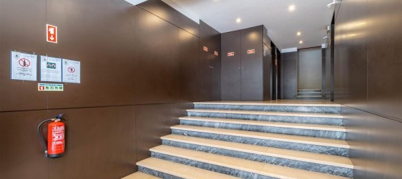 3 bedrooms Apartment in Lisbon, Portugal No. 177282 3