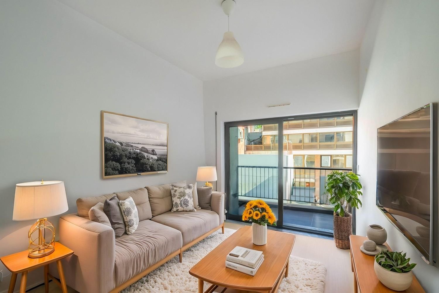 3 bedrooms Apartment in Lisbon, Portugal No. 177282