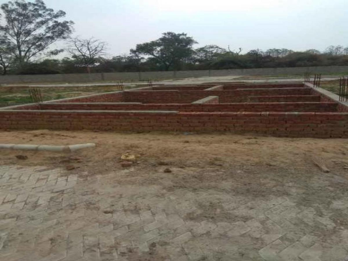 Земельный участок в Чандигарх, Индия № 31204