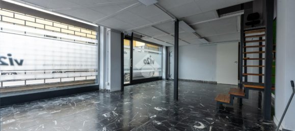 2-salle Appartement à Verzuolo, Italy No. 32734 8