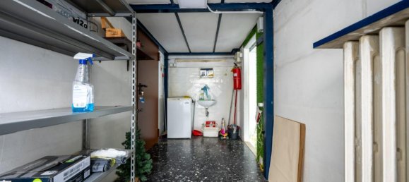 2-salle Appartement à Verzuolo, Italy No. 32734 15