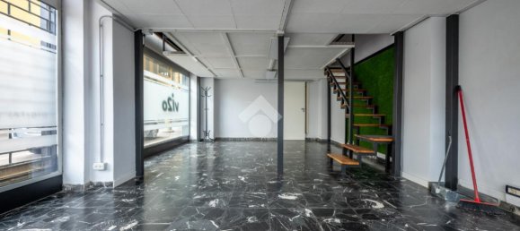 2-salle Appartement à Verzuolo, Italy No. 32734 4