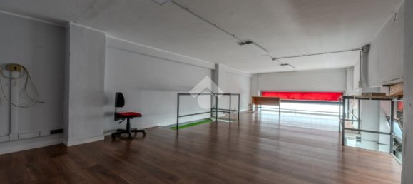 2-salle Appartement à Verzuolo, Italy No. 32734 9