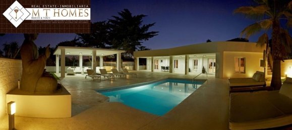 4 bedrooms Villa in Marbella, Spain No. 118132 2