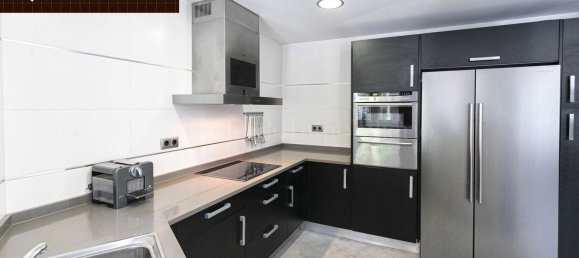 4 bedrooms Villa in Marbella, Spain No. 118132 12