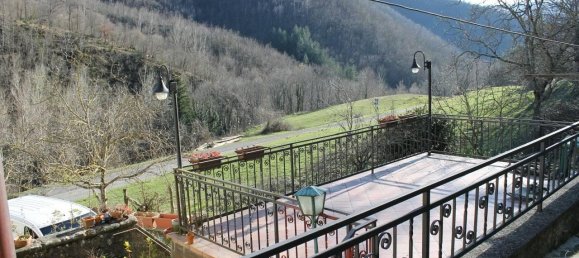 Вилла с 6 комнатами в Ареццо, Италия № 22509 38