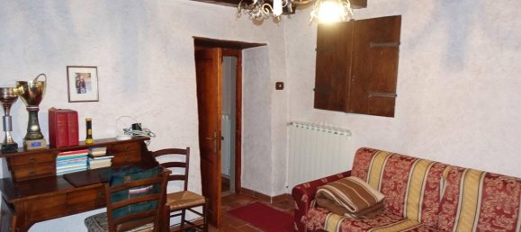 Вилла с 6 комнатами в Ареццо, Италия № 22509 10