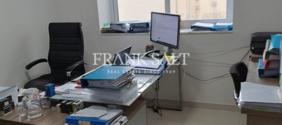 Escritório em Attard, Malta N.º 13169 6