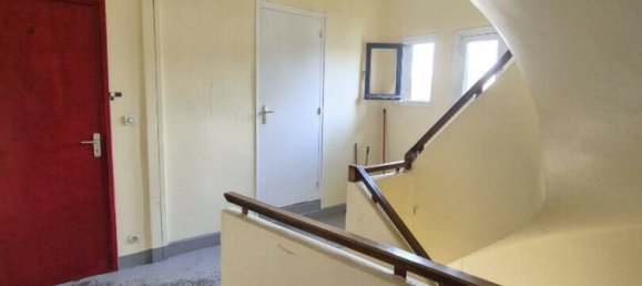 Здание 573м² в Майен, Франция № 360607 3