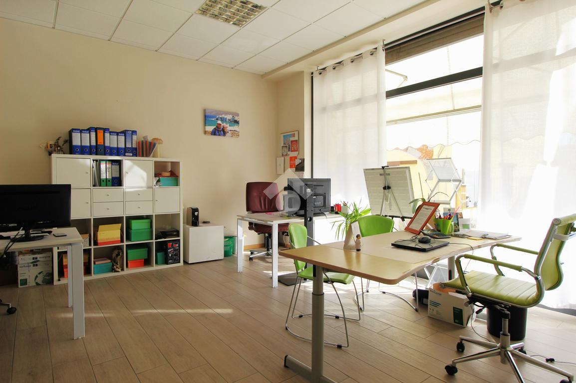 Квартира с 3 комнатами в Бриоско, Италия № 231685