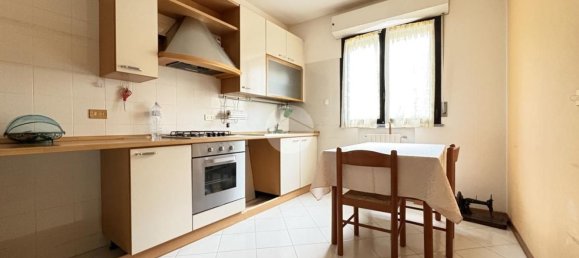 4 bedrooms Apartment in Rimini, Italy No. 376830 3