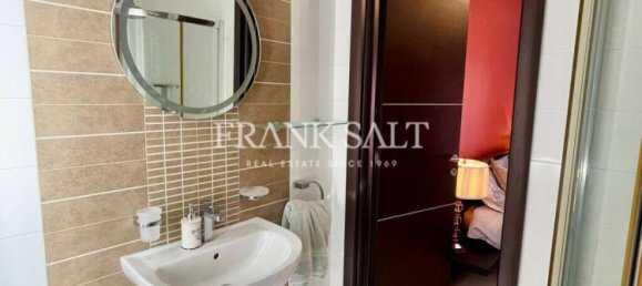 2 bedrooms Penthouse in Sliema, Malta No. 4630 11