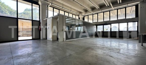 5 rooms Warehouse in Como, Italy No. 381227 17