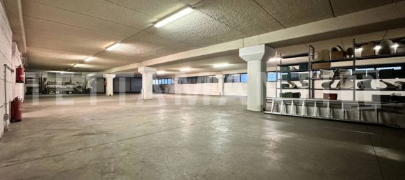 5 rooms Warehouse in Como, Italy No. 381227 13