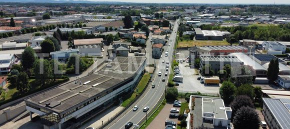 5 rooms Warehouse in Como, Italy No. 381227 5