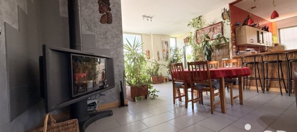 3 bedrooms House in Neuville-sur-Ain, France No. 302312 17