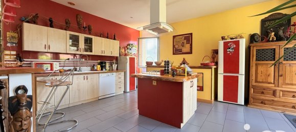 3 bedrooms House in Neuville-sur-Ain, France No. 302312 19