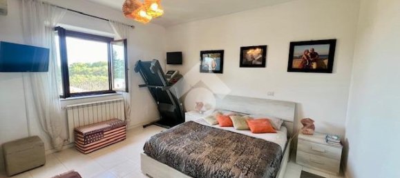 3-salle Maison à Montefiascone, Italy No. 5970 16