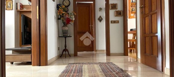 Apartamento de 3 dormitorios en Rome, Italy No. 24305 10