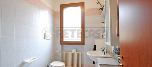 4 rooms Apartment in Castelgomberto, Italy No. 227936 13