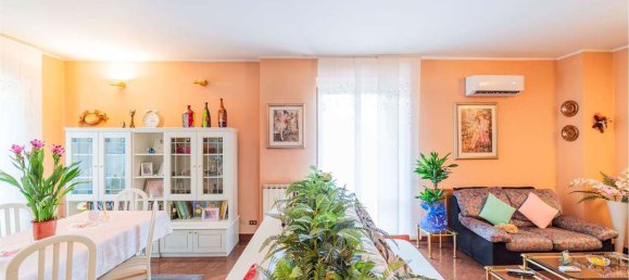 4غرفة فيلا في Magenta, Italy رقم 124124 5