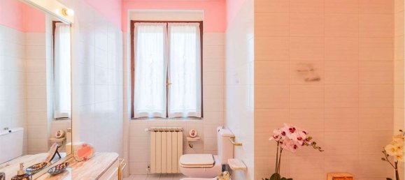 4غرفة فيلا في Magenta, Italy رقم 124124 23