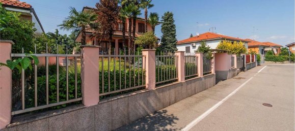 4غرفة فيلا في Magenta, Italy رقم 124124 40