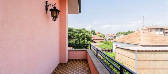 4غرفة فيلا في Magenta, Italy رقم 124124 25