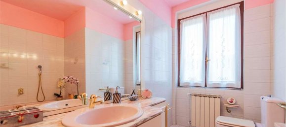 4غرفة فيلا في Magenta, Italy رقم 124124 22