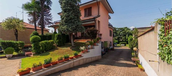 4غرفة فيلا في Magenta, Italy رقم 124124 3