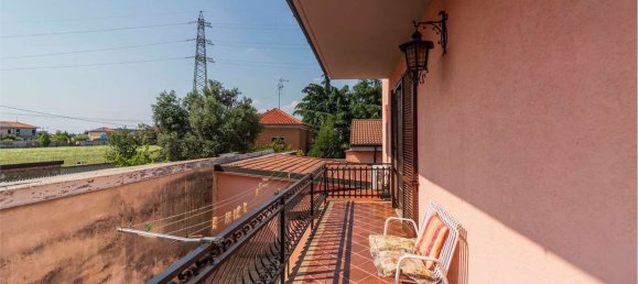 4غرفة فيلا في Magenta, Italy رقم 124124 31