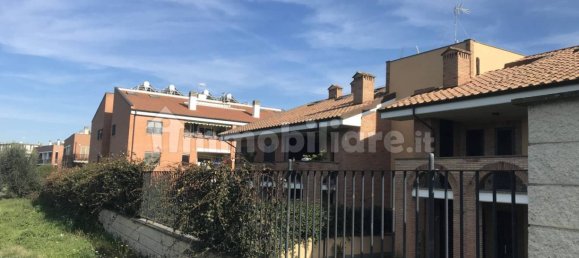 2 bedrooms Penthouse in Rome, Italy No. 28657 2