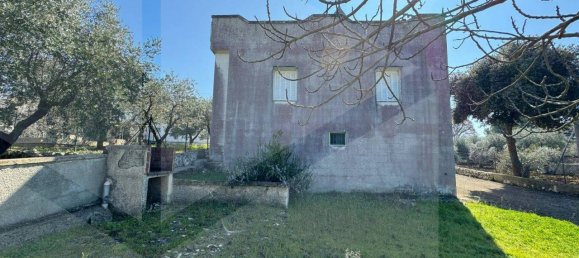 Склад с 4 комнатами в Монополи, Италия № 20963 32