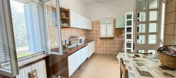 Склад с 4 комнатами в Монополи, Италия № 20963 6