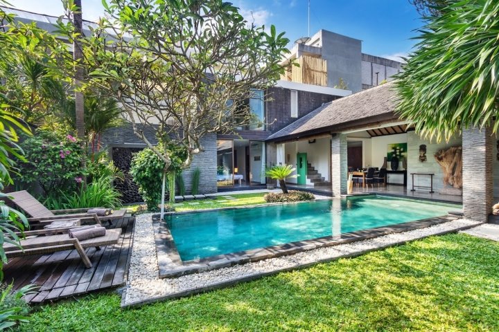 2 chambres villa à louer à Seminyak, Badung, Bali, Indonesia № 3415