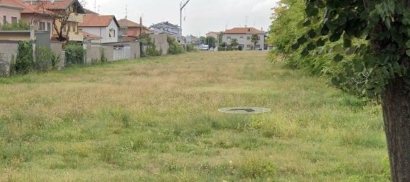 1150m² Land in Canegrate, Italy No. 164520 2