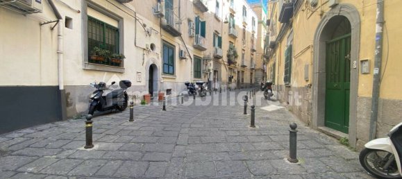 2 bedrooms Apartment in Naples, Italy No. 139720 3