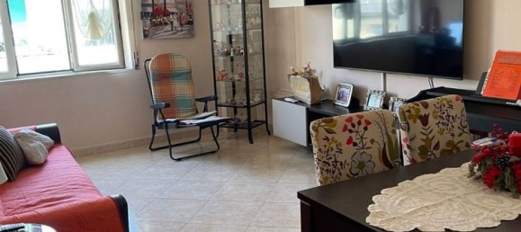 3 bedrooms Apartment in Naples, Italy No. 327740 3