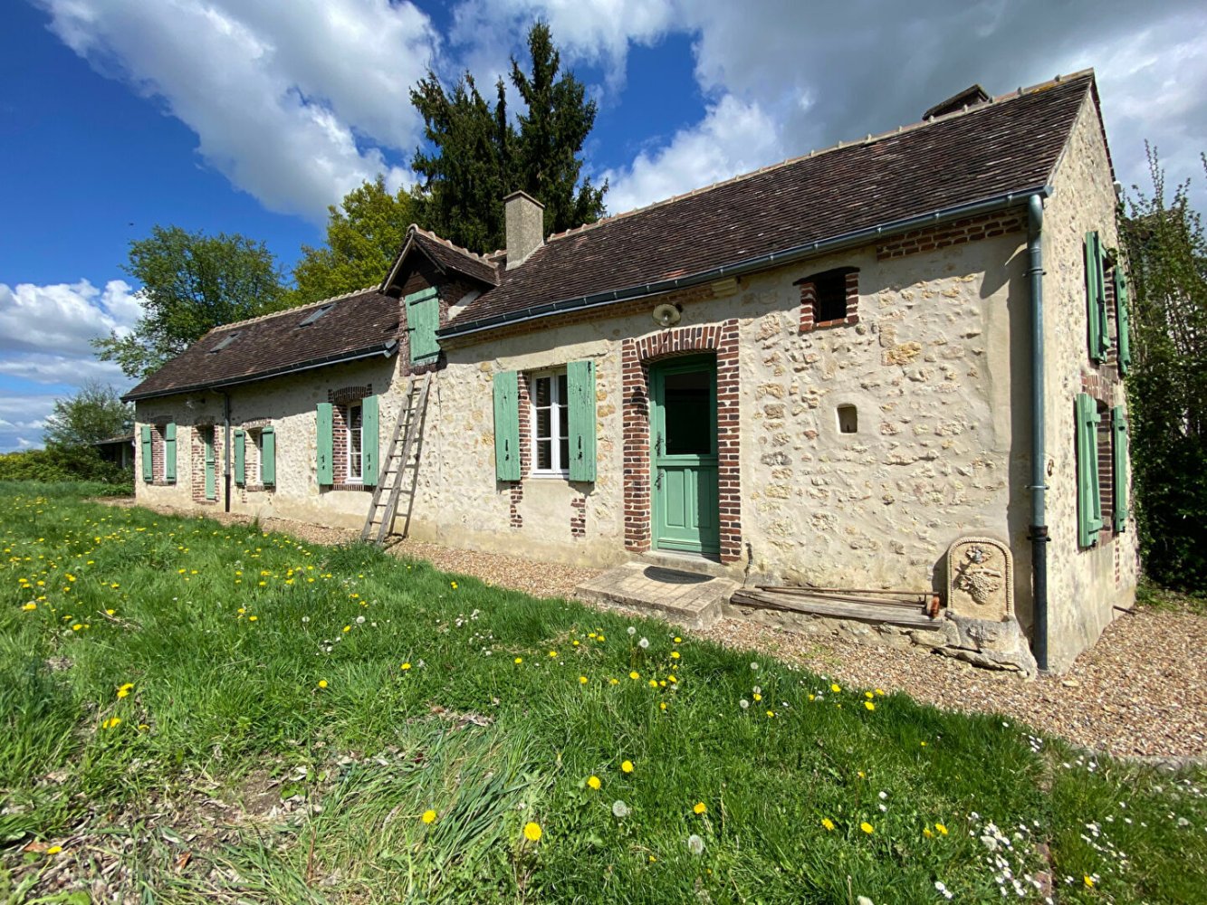 3 bedrooms House in Les Etilleux, France No. 271457
