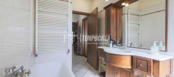 1 bedroom Apartment in Imola, Italy No. 323086 6