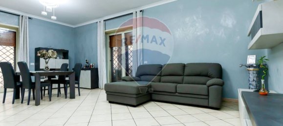 2 bedrooms Apartment in Rome, Italy No. 52937 3