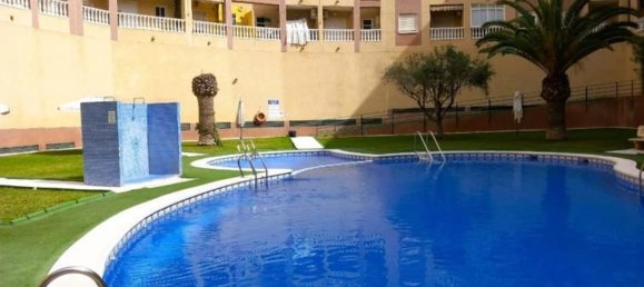Apartamento de 2 dormitorios en Torrevieja, Spain No. 141690 2