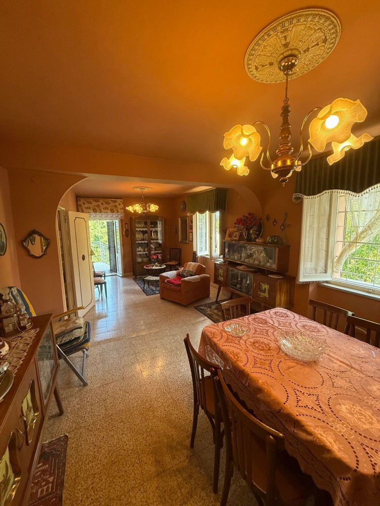 6-Zimmer Haus in Fabriano, Italy, Nr. 308171