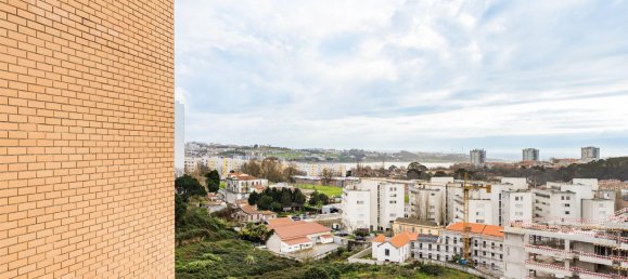 3 bedrooms Apartment in Porto, Portugal No. 97703 18