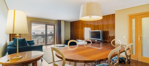 3 bedrooms Apartment in Porto, Portugal No. 97703 27