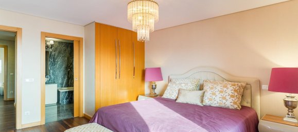 3 bedrooms Apartment in Porto, Portugal No. 97703 5