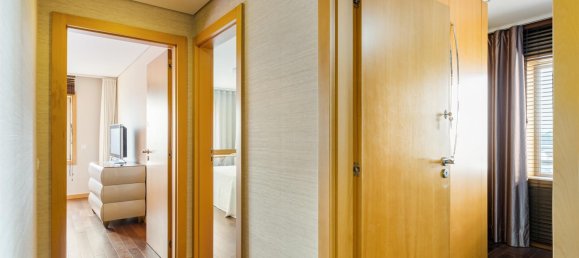 3 bedrooms Apartment in Porto, Portugal No. 97703 3