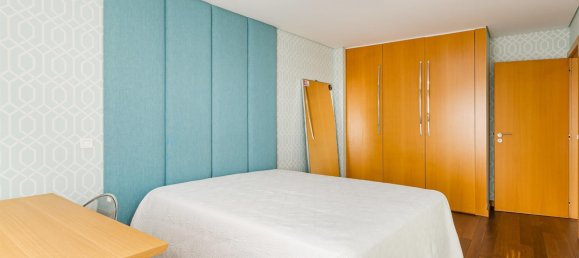 3 bedrooms Apartment in Porto, Portugal No. 97703 10